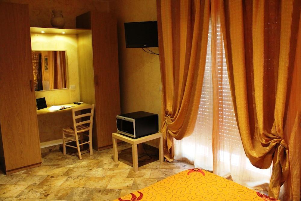 B&B Triskeles Giardini Naxos Εξωτερικό φωτογραφία