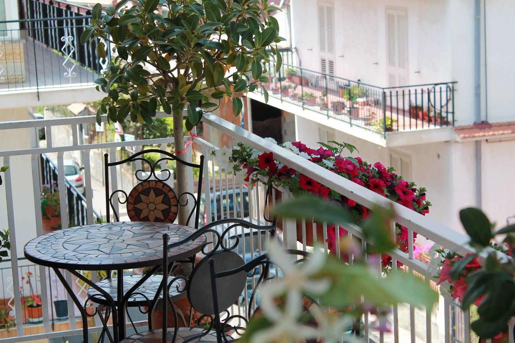 B&B Triskeles Giardini Naxos Εξωτερικό φωτογραφία