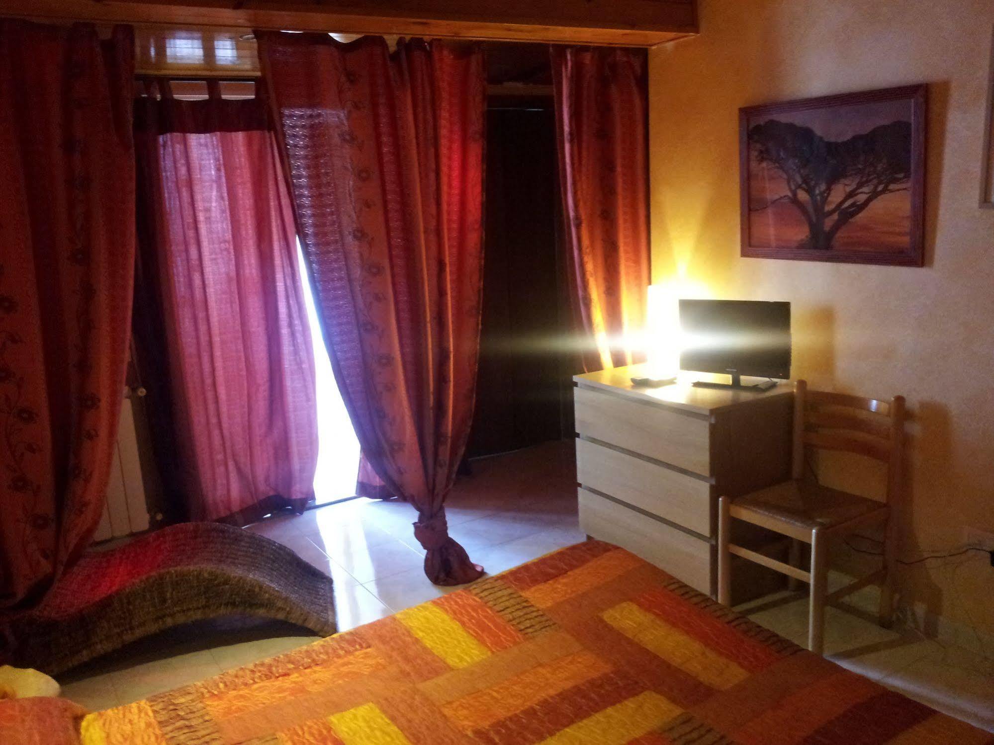 B&B Triskeles Giardini Naxos Εξωτερικό φωτογραφία